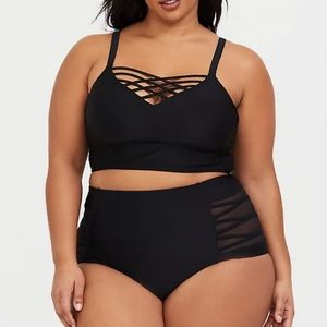 Torrid black strappy wireless bikini top